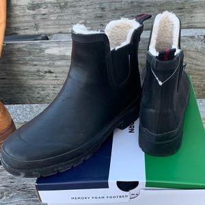 🤎Tretorn Rain Snow Boots Sz 39/8.5- new with box- lined- waterproof and warm 🤎